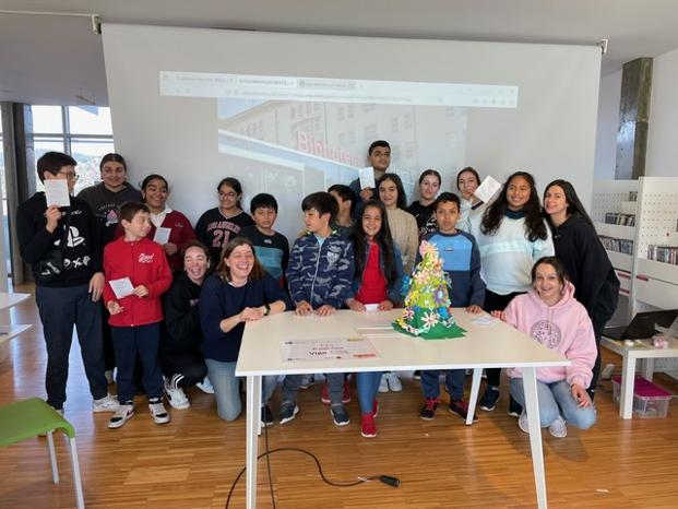 El alumnado de FSG Vigo visita nuevamente la Biblioteca Xos Neira Vilas
