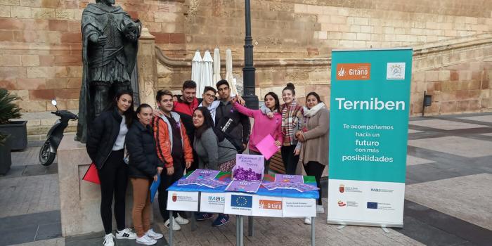 FSG Murcia conmemora el Da de lucha contra la violencia de gnero en Lorca