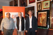El artista granadino David Zaafra dona dos de sus obras pictricas a la Fundacin Secretariado Gitano
