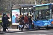 Los carteles de campaa, en las paradas de autobs de Madrid y Albacete