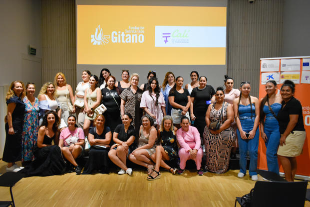 Encuentro de Mujeres Gitanas del programa Cal de la Fundacin Secretaraido Gitano en la ciudad de Valencia