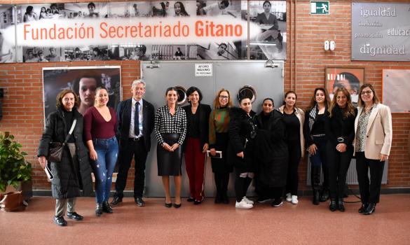 La directora general de Justicia y Consumo de la Comisin Europea, Ana Gallego, visita proyectos centrados en las mujeres gitanas en Espaa