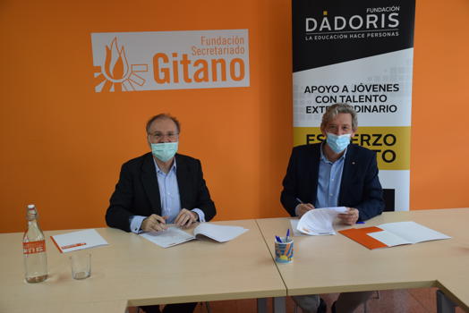 La Fundacin Secretariado Gitano y Fundacin Ddoris firman un convenio para que jvenes gitanos puedan acceder a estudios de grado superior