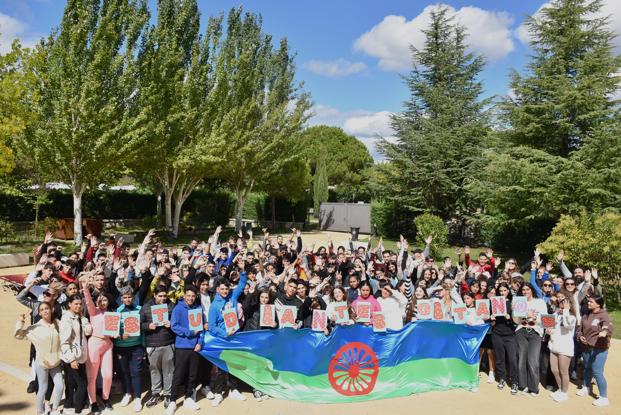 Un centenar de jvenes gitanos y gitanas han participado en el IX Encuentro Estatal de Estudiantes Promociona de la Fundacin Secretariado Gitano