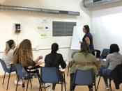 La Fundacin Secretariado Gitano en Pontevedra imparte cursos  de auxiliar de congresos, riesgos laborales y operador de gra